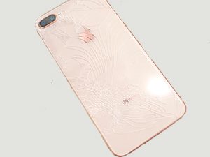 iPhoneの背面ガラス修理が安い！！
