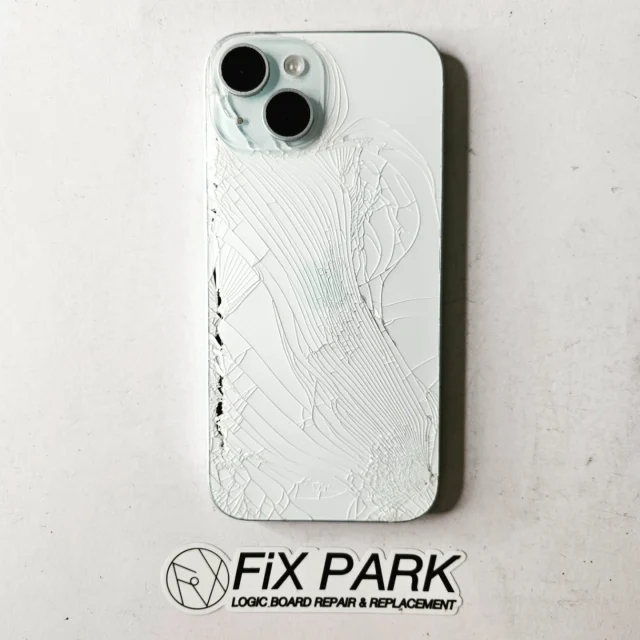 iPhoneの背面ガラス（バックガラス）修理が安い！！ | FiX PARK