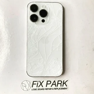 iPhoneの背面ガラス（バックガラス）修理が安い！！ | FiX PARK