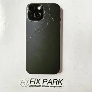 iPhoneの背面ガラス（バックガラス）修理が安い！！ | FiX PARK