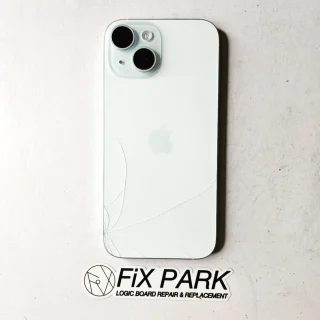 iPhone8 64BGホワイト シルバー　背面割れ iPhone8 シルバー64GB 背面割れ有り