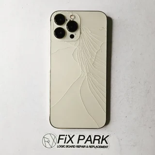 iPhoneの背面ガラス（バックガラス）修理が安い！！ | FiX PARK