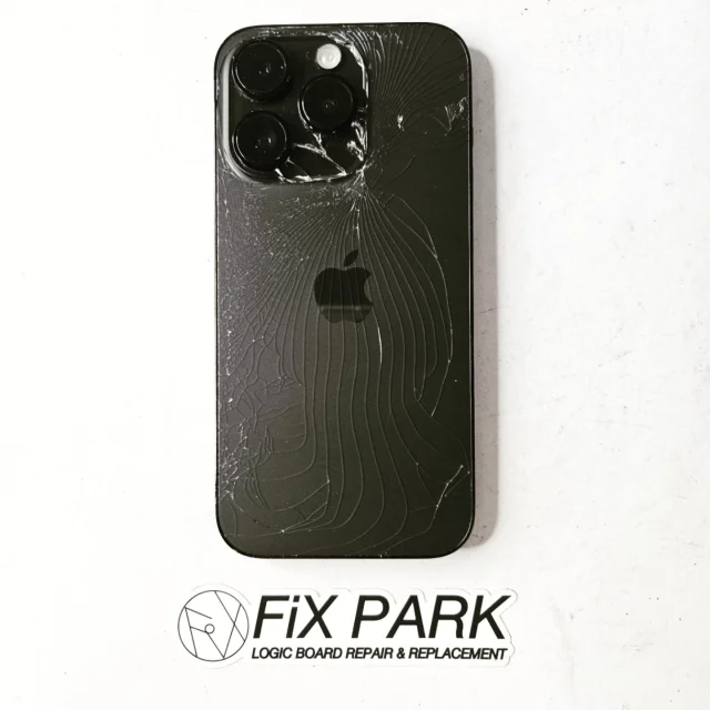 iPhoneの背面ガラス（バックガラス）修理が安い！！ | FiX PARK