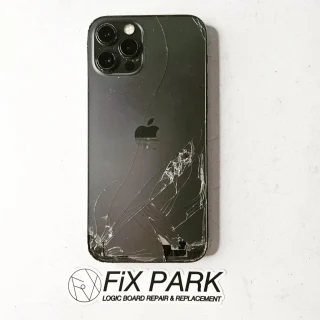 iPhoneの背面ガラス（バックガラス）修理が安い！！ | FiX PARK