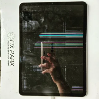 iPhoneの背面ガラス（バックガラス）修理が安い！！ | FiX PARK