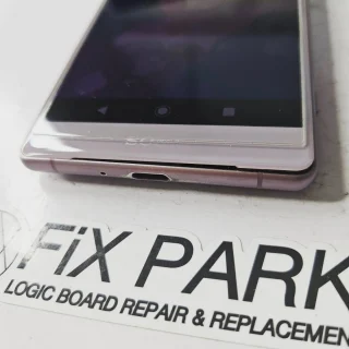 iPhoneのバッテリー交換は郵送で完結。最短即日修理・即日発送で新品の