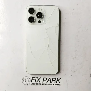 iPhoneのタッチパネルが急に反応しない！考えられる原因と8つの対処法